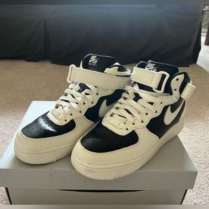 Womens AIR FORCE 1 ‘07 MID
